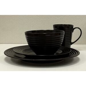 Emeril by Wedgwood Group Cafe 4 Piece Dining Set. KT137